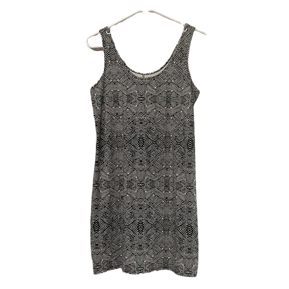 Mossimo Supply Dress Black White Form Fitted Sleeveless Round Neck Medium NWOT